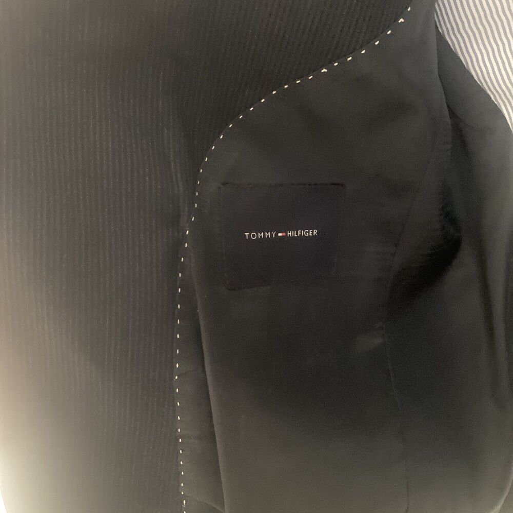 Tommy Hilfiger Mens Suit Jacket Navy Pinstripe 100% Wool Size 38R - Picture 2 of 5